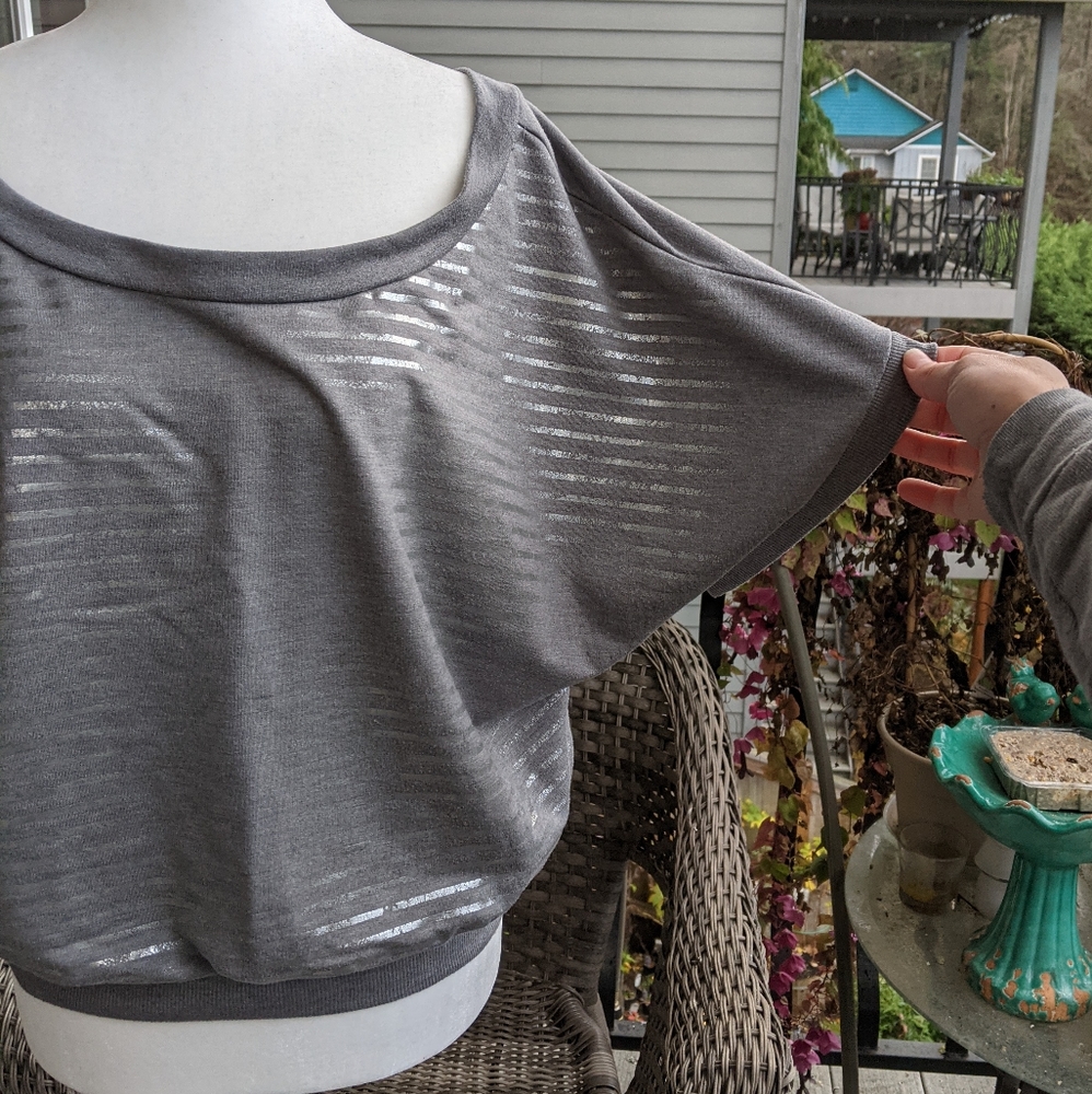Crop top - Picture 5 of 7